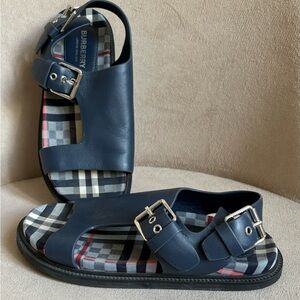 Burberry Boys strap sandals size 35